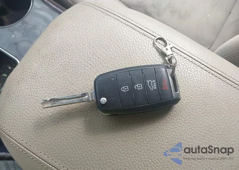 2015 Kia Sorento Lx z USA, uszkodzony, nr VIN 5XYKT4A69FG582595